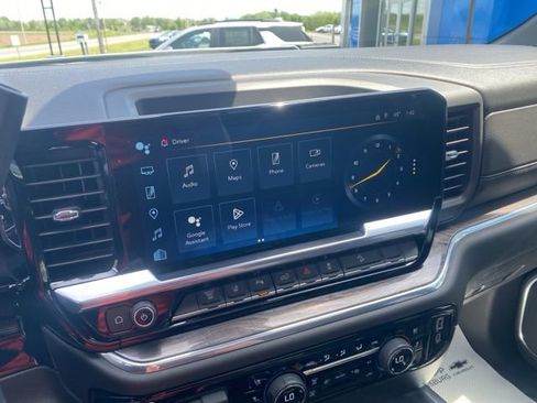 Used 2024 Chevrolet Silverado 2500 LTZ w/ LTZ Convenience Package AWD/4WD image 14