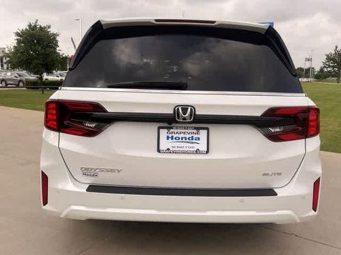Certified 2026 Honda Odyssey Elite image 6