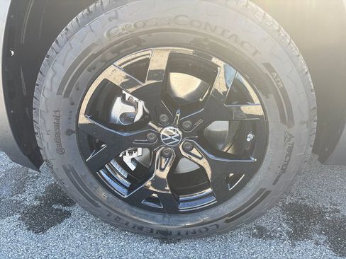 New 2026 Volkswagen Atlas Peak Edition AWD/4WD image 9
