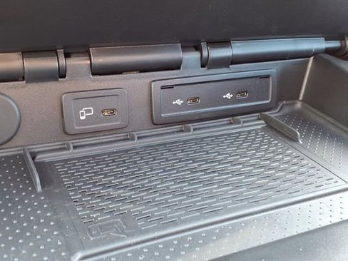 Used 2024 Mercedes-Benz Sprinter 3500 image 7