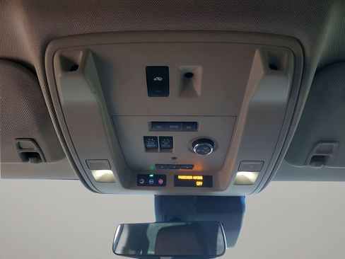 Used 2018 Cadillac Escalade Luxury image 45