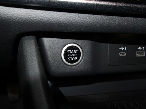 Used 2022 Nissan Rogue SV image 14