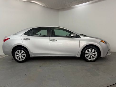 Used 2016 Toyota Corolla LE FWD image 5