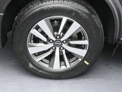 New 2026 Nissan Pathfinder SL image 5