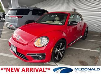 Used 2013 Volkswagen Beetle 2.0T FWD video 2