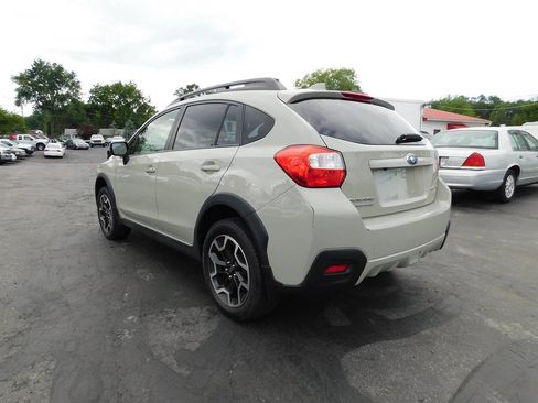 Used 2017 Subaru Crosstrek 2.0i Limited AWD/4WD image 4