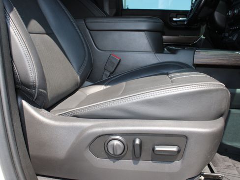 Used 2021 Chevrolet Silverado 3500 High Country AWD/4WD image 21