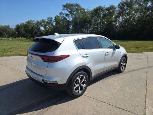 Used 2020 Kia Sportage LX AWD/4WD image 8