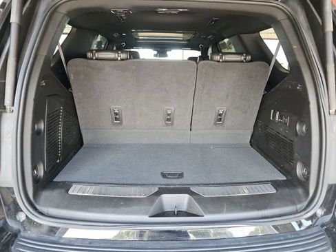 Used 2023 Chevrolet Tahoe Z71 w/ Luxury Package AWD/4WD image 17
