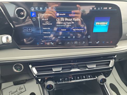 New 2026 Chevrolet Traverse LT image 14