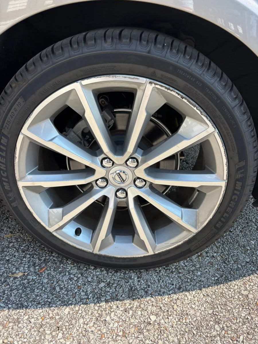 Used 2021 Volvo S60 T5 Momentum FWD image 22