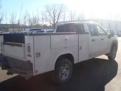 Used 2022 GMC Sierra 2500 Pro w/ Convenience Package image 5