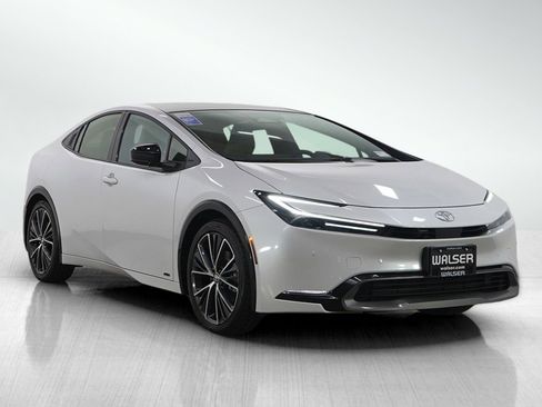 Used 2025 Toyota Prius Limited image 9