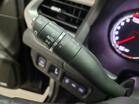 Used 2022 GMC Acadia SLT w/ GMC Pro Grade Package image 53