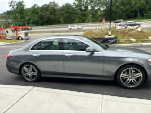 Used 2020 Mercedes-Benz E 450 4MATIC Sedan image 5