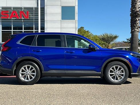 Used 2023 Honda CR-V EX image 3