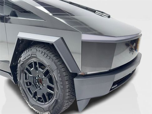 Used 2024 Tesla Cybertruck AWD Crew Cab image 3