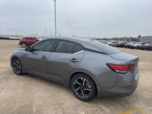 Certified 2024 Nissan Sentra SV image 5