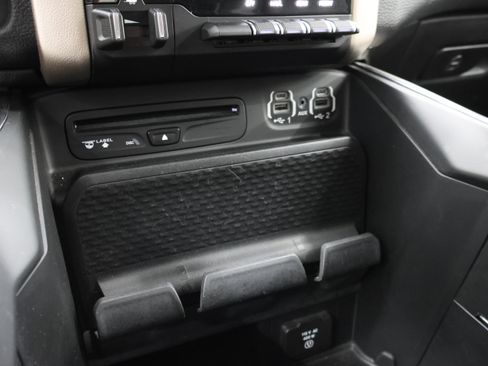 Used 2019 RAM 1500 Laramie AWD/4WD image 45