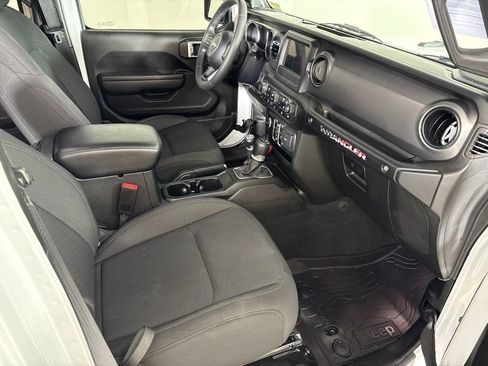 Used 2022 Jeep Wrangler Unlimited Sport AWD/4WD image 15