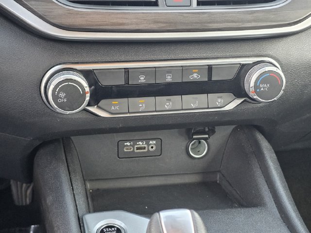 Used 2025 Nissan Altima 2.5 SV FWD image 20