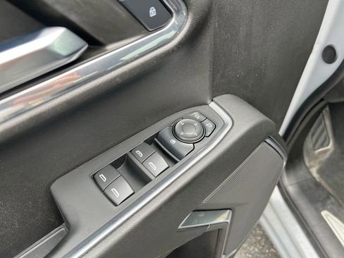 Certified 2024 Chevrolet Silverado 1500 LT AWD/4WD image 11