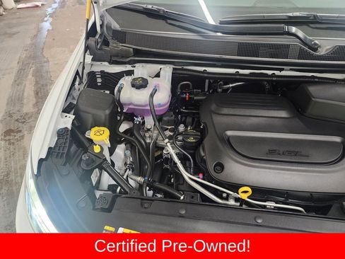 Used 2026 Chrysler Pacifica Limited image 41