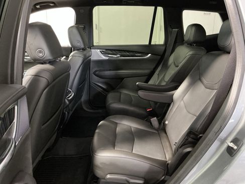 Used 2023 Cadillac XT6 Premium Luxury image 26