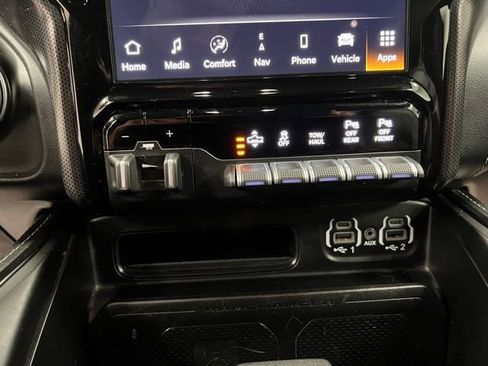 Used 2022 RAM 1500 Limited w/ Body-Colour Bumper Group AWD/4WD image 37