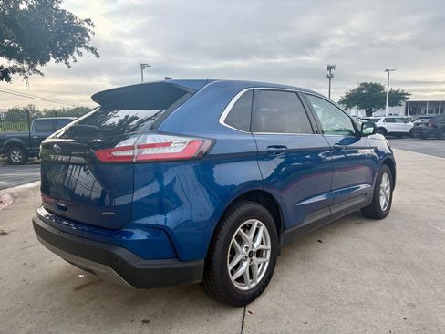 Used 2024 Ford Edge SEL AWD/4WD image 3