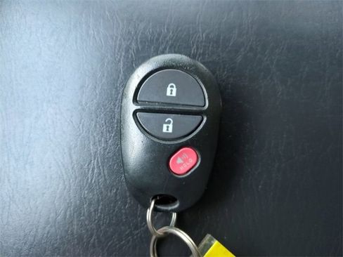 Used 2015 Toyota Tacoma PreRunner image 26