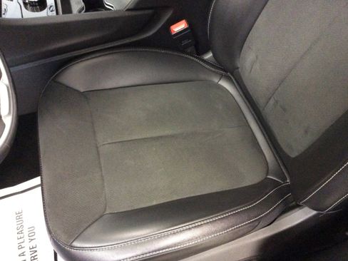 Used 2024 Jeep Grand Cherokee L Laredo image 17