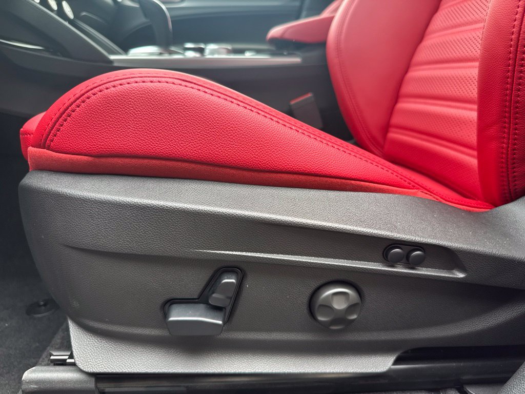 New 2026 Alfa Romeo Stelvio Sprint AWD/4WD image 30