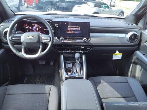 Used 2024 Chevrolet Colorado LT w/ LT Convenience Package II RWD image 10