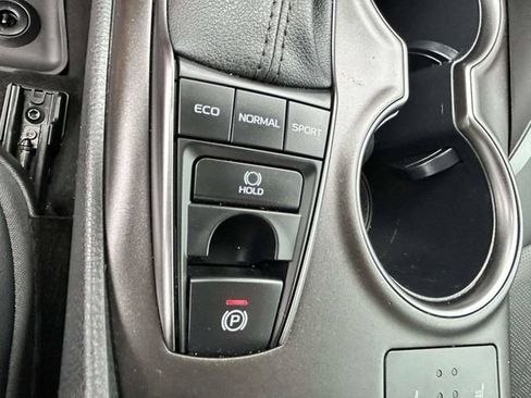 Used 2023 Toyota Camry XSE FWD image 21