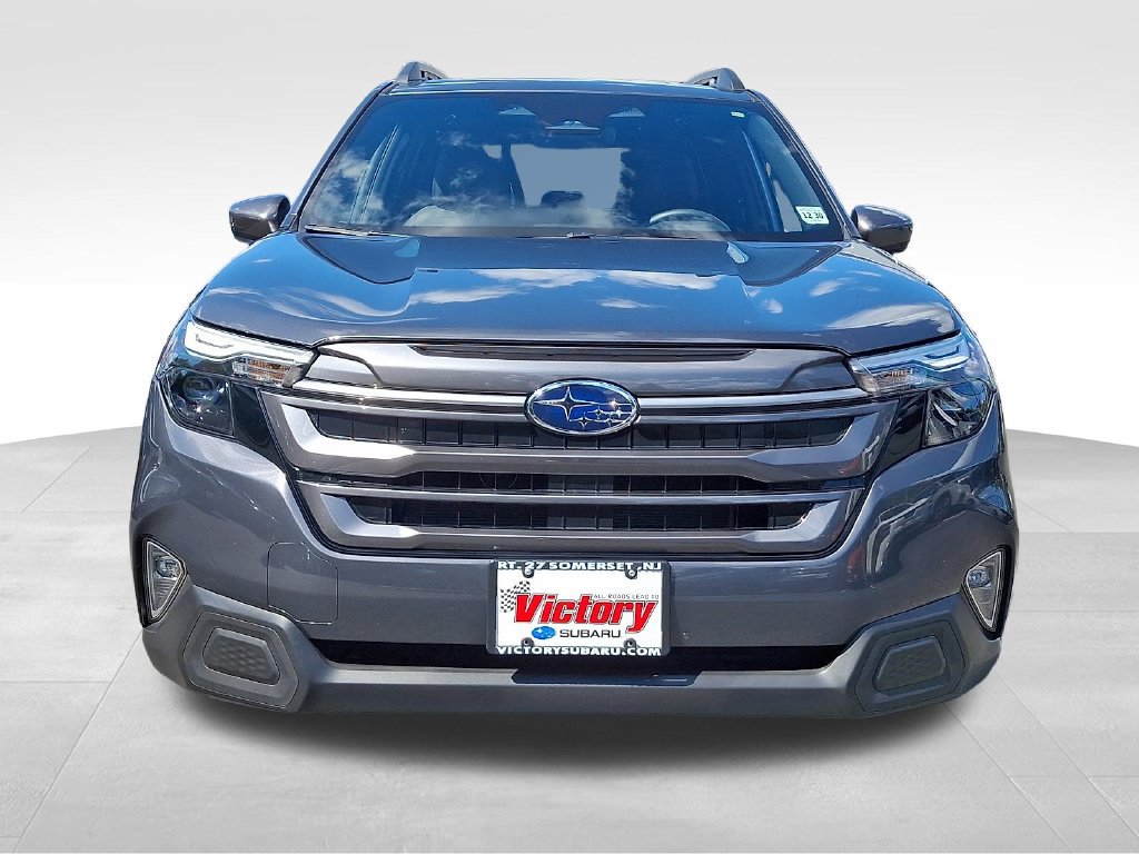 Certified 2025 Subaru Forester Premium AWD/4WD image 4