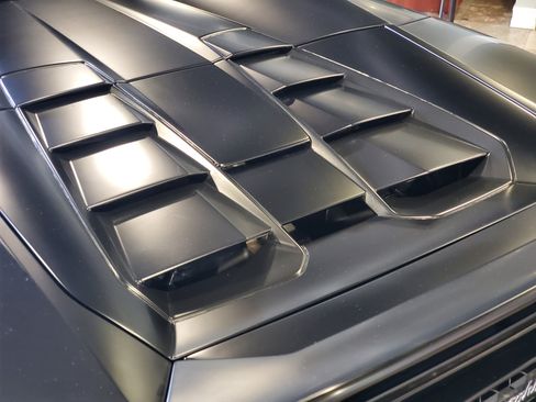 Used 2021 Lamborghini Huracan EVO image 16