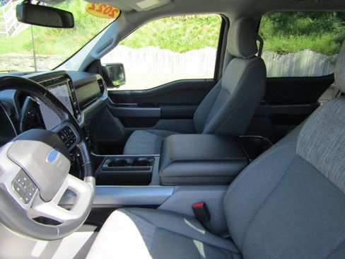 Used 2022 Ford F150 XLT w/ Equipment Group 302A High AWD/4WD image 11