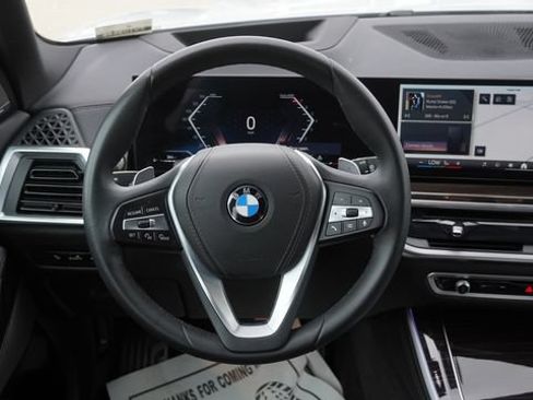 Used 2026 BMW X5 xDrive40i AWD/4WD image 17