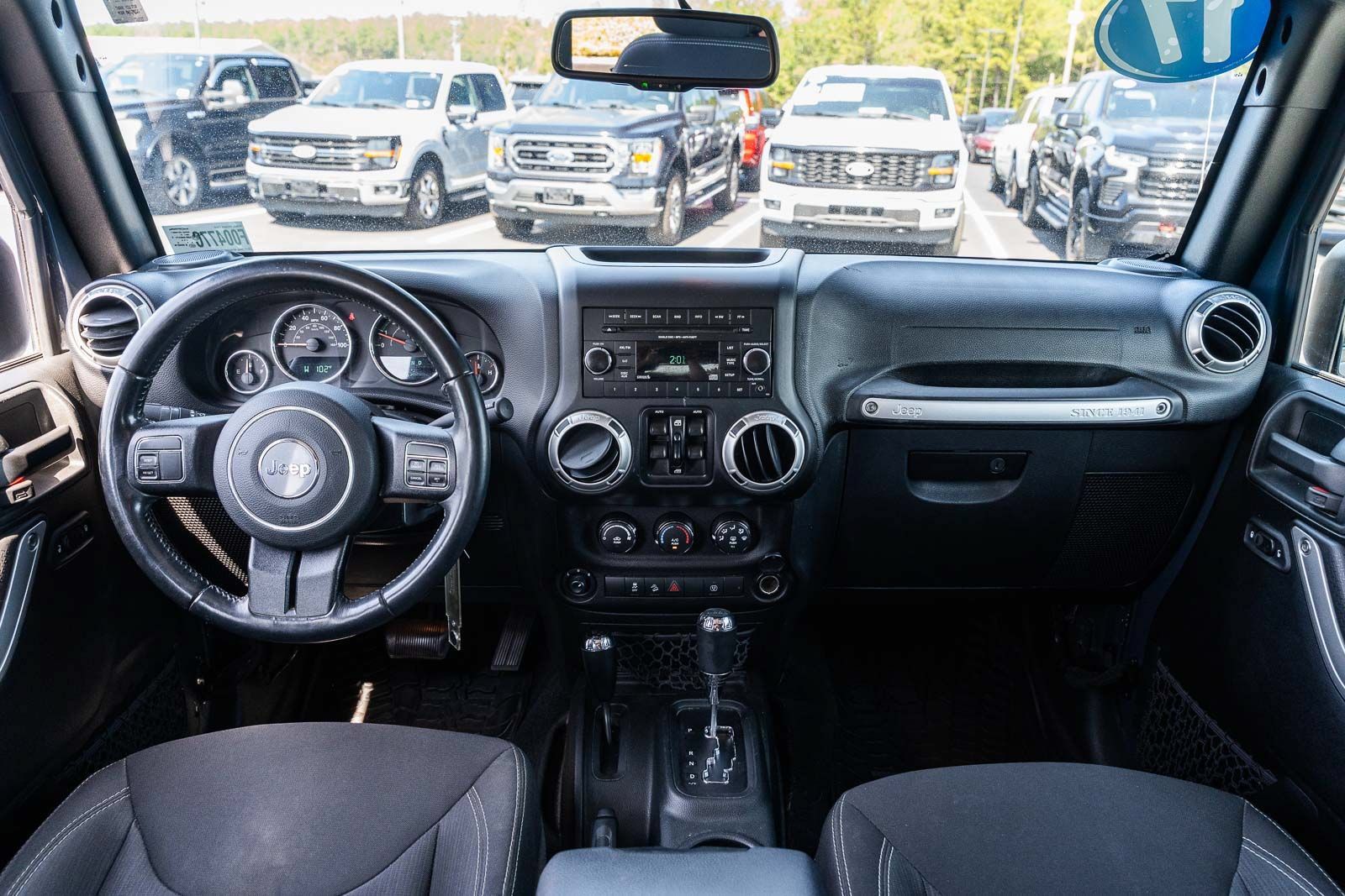 Used 2017 Jeep Wrangler Unlimited Sahara AWD/4WD image 22