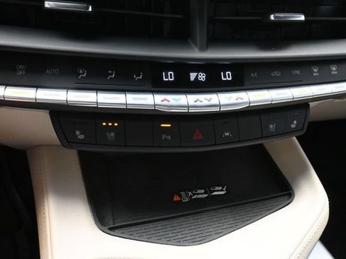 Used 2023 Cadillac CT4 Premium Luxury RWD image 39
