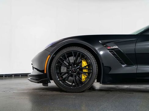 Used 2017 Chevrolet Corvette Z06 w/ Z07 Performance Package image 12