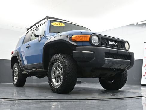 Used 2013 Toyota FJ Cruiser 4WD image 33