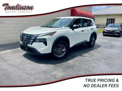 Used 2024 Nissan Rogue S AWD/4WD image 1