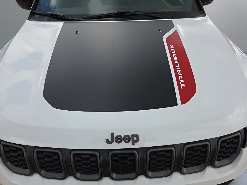 Used 2025 Jeep Compass Trailhawk AWD/4WD image 30