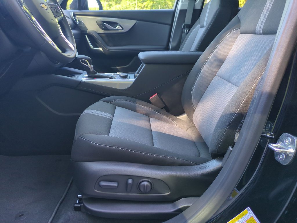 New 2026 Chevrolet Blazer LT w/ Convenience Package FWD image 15