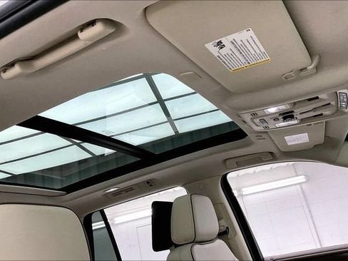 Certified 2024 GMC Yukon Denali w/ Denali Reserve Package AWD/4WD image 13