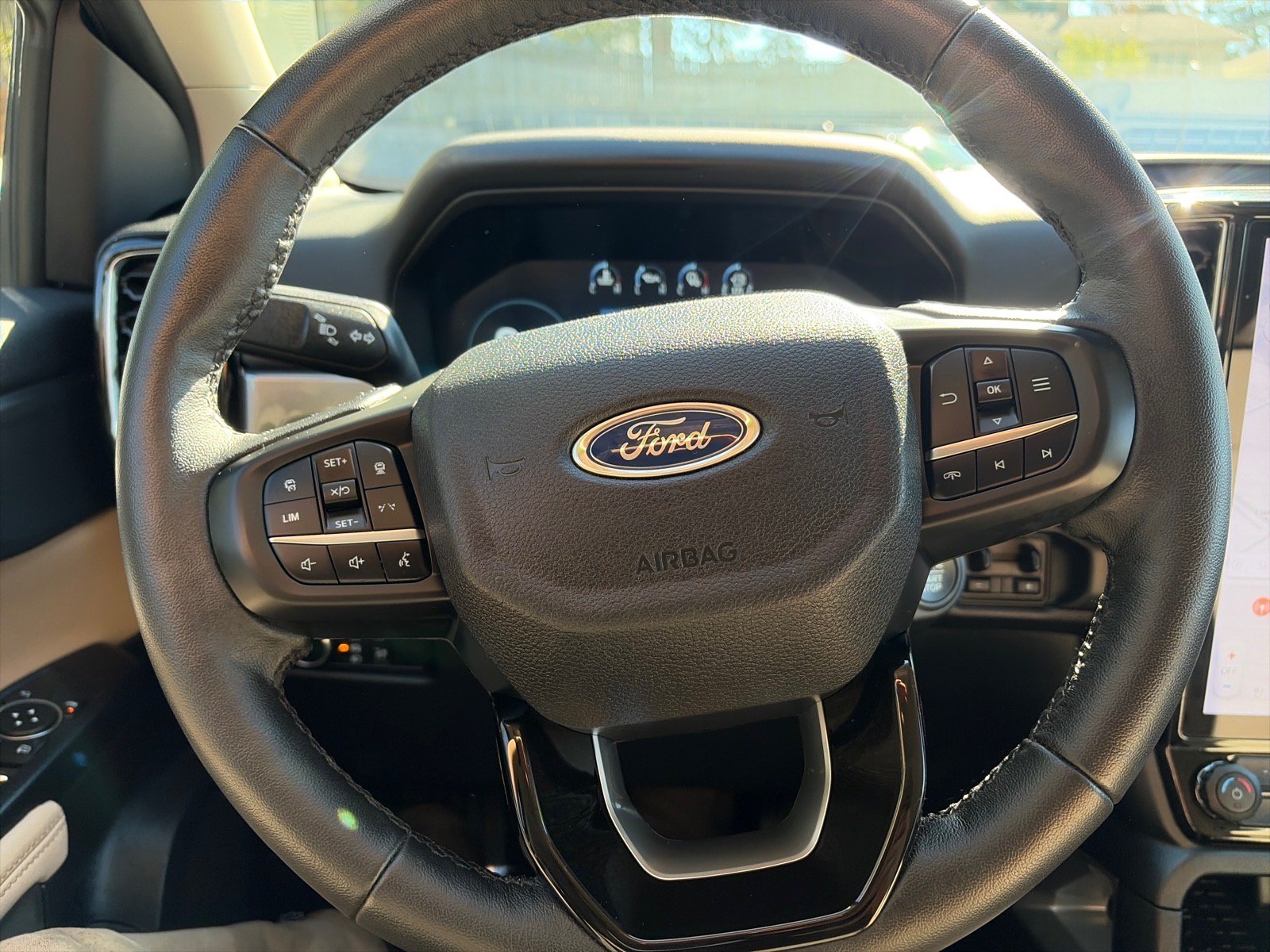 Used 2025 Ford Ranger Lariat w/ Advanced Towing Package AWD/4WD image 28