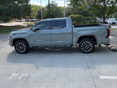 Used 2025 Toyota Tundra Limited AWD/4WD image 7