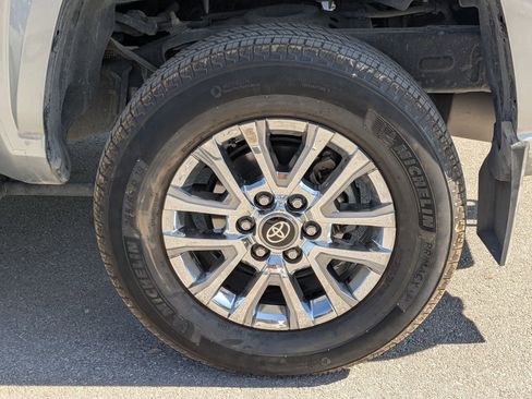 Used 2024 Toyota Tacoma SR5 image 23